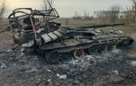 Zničený ruský tank T-72, ilustrační foto