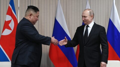 Vůdce Severní Koreje Kim Čong-un a vůdce Ruska Vladimir Putin