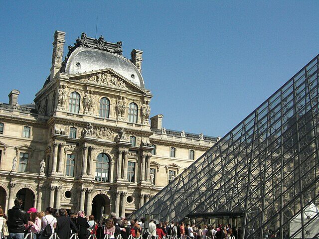 Muzeum Louvre v Paříži