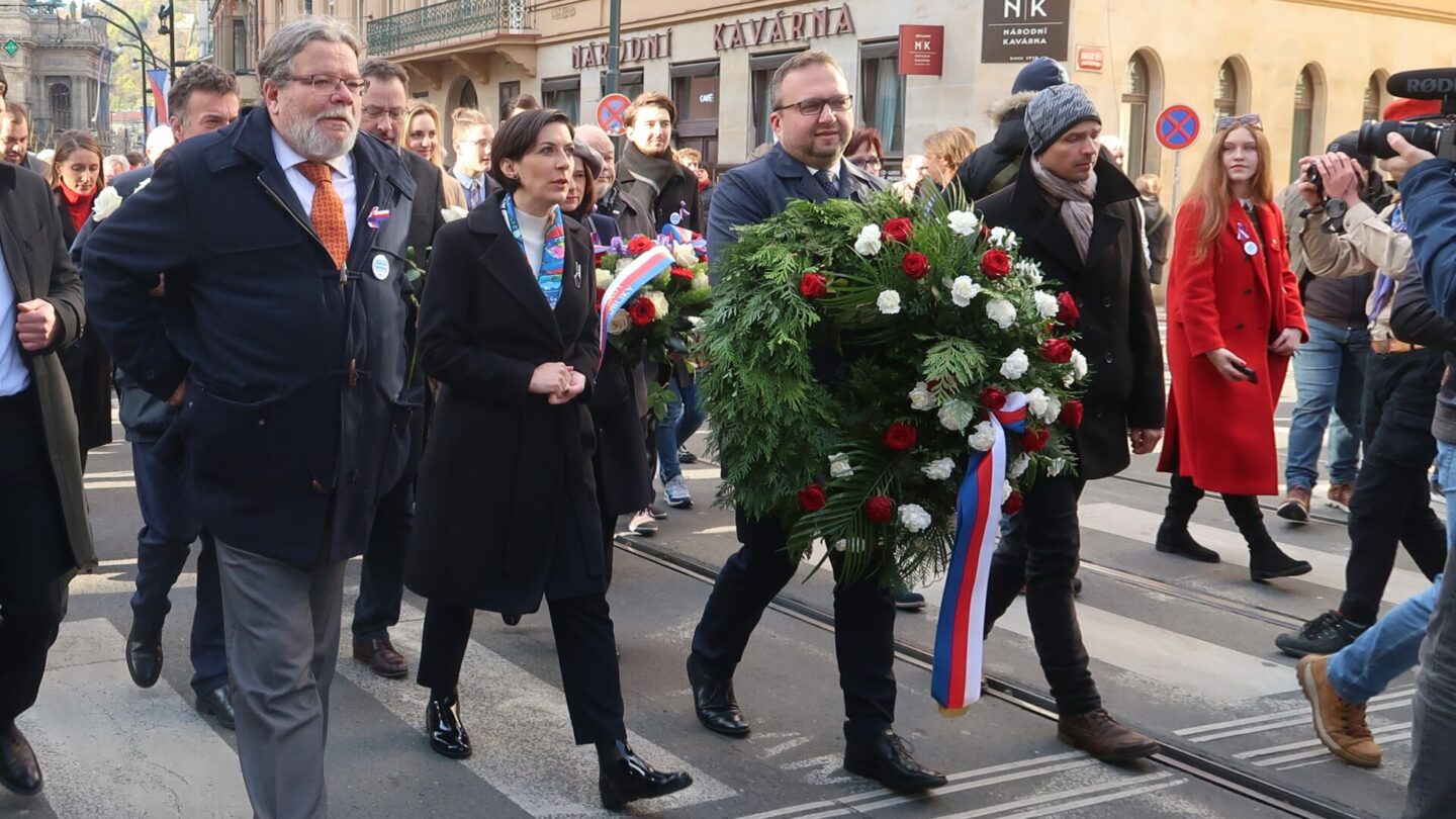 Europoslanec Saša Vondra, předsedkyně sněmovny Markéta Pekarová Adamová a ministr práce a sociálních věcí Marian Jurečka