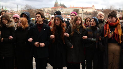 Setkání a pietní průvod nazvaný Přenesení světla, který je první akcí iniciativy Měsíc pro fakultu.