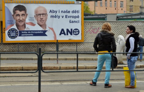 Pavel Telička a Andrej Babiš na předvolebním billboardu hnutí ANO - Volby do Evropského parlamentu .