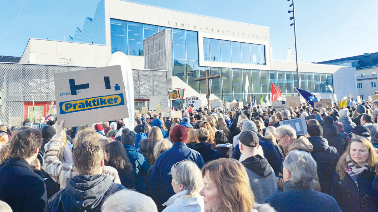 V německých městech se už několik týdnů protestuje proti krajní pravici