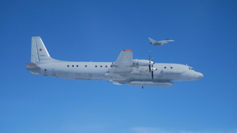 Ruský letoun Il-20 a německý Eutofighter