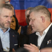 Nově zvolený slovenský prezident Peter Pellegrini se slovenským premiérem Robertem Ficem