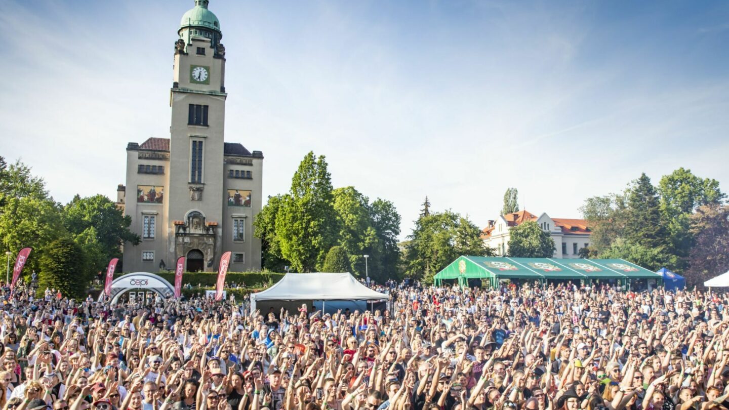 Festival Mezi ploty v pražské nemocnici v Bohnicích