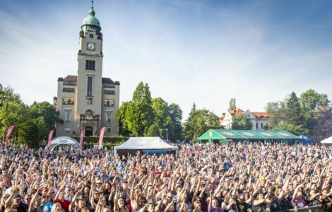 Festival Mezi ploty v pražské nemocnici v Bohnicích