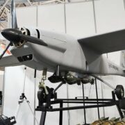 Ukrajinský dron UJ-22 AIRBORNE s akčním radiem 800 kilometrů. Ve vzduchu vydrží sedm hodin.