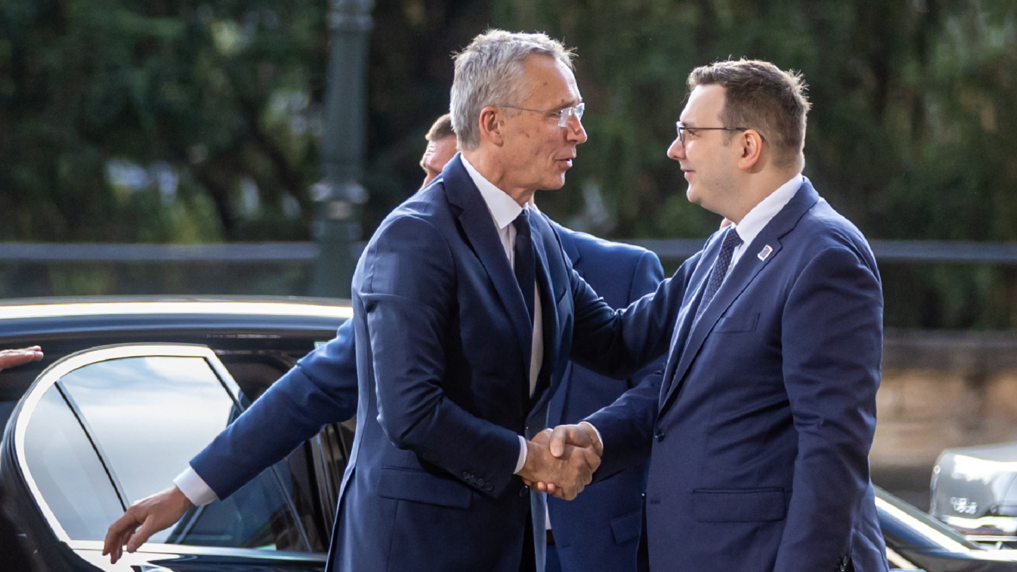Generální tajemník NATO Jens Stoltenberg a český ministr zahraničí Jan Lipavský.