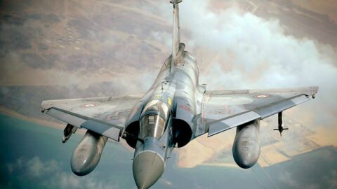 Letadlo Mirage 2000.