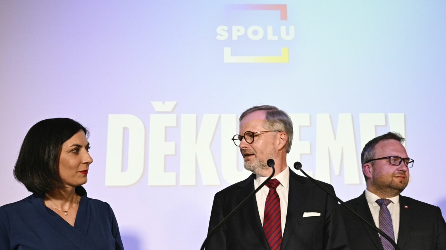 Představitelé koalice Spolu (ODS, TOP 09, KDU-ČSL) na tiskové konferenci po zveřejnění výsledků voleb do Evropského parlamentu.
