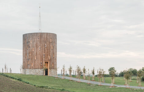 Kaple Marie Bolestné v Nesvačilce je příkladem působivé sakrální architektury jedenadvacátého století. 