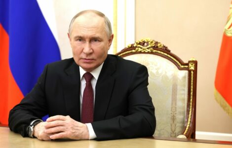 Ruský prezident Vladimir Putin během videoposelství u příležitosti Dne pohraniční stráže na konci května.
