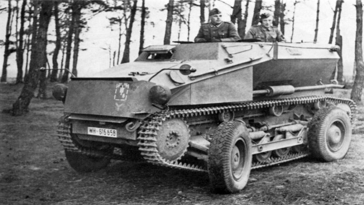 Německý kolopásový obrněný automobil Sd.Kfz. 254. Z vraku takového tanku vytvořil Václav Uhlík vozidlo, s nímž si prorazil cestu ke svobodě. 