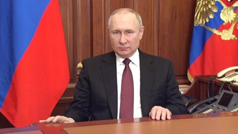 Ruský prezident Vladimir Putin během projevu 24. února 2022, ve kterém oznámil, že dal svolení ke „speciální vojenské operaci“ na Ukrajině.