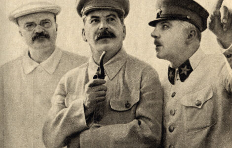 Sovětský trojlístek Molotov, Stalin a Vorošilov (1937).