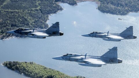 Letouny Jas-39 Gripen během cvičení, ilustrační foto