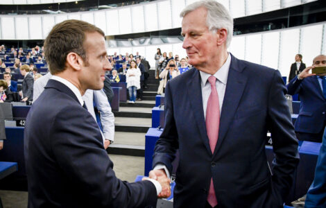 Emmanuel Macron a Michel Barnier 