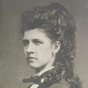 Zdeňka Havlíčková na fotografii z roku 1871, zhruba rok před svou smrtí. 