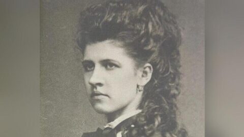 Zdeňka Havlíčková na fotografii z roku 1871, zhruba rok před svou smrtí. 