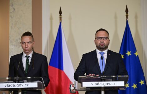 Ivan Bartoš (Piráti) a Marian Jurečka (KDU-ČSL) na tiskové konferenci po schůzi vlády, 3. července 2024