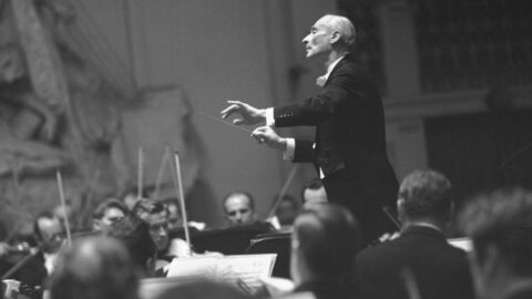 Dirigent Karel Ančerl řídí Českou filharmonii na koncertě festivalu Pražské jaro 1969.