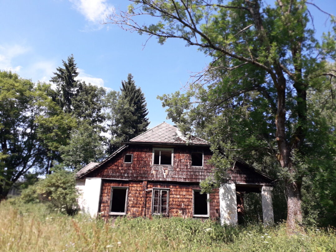 Knížecí hájenka Pustina na svou záchranu čeká celá desetiletí. 