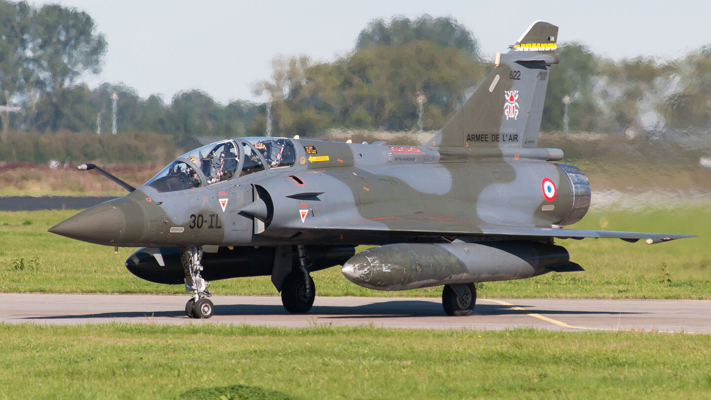 Francouzský letoun Mirage 2000