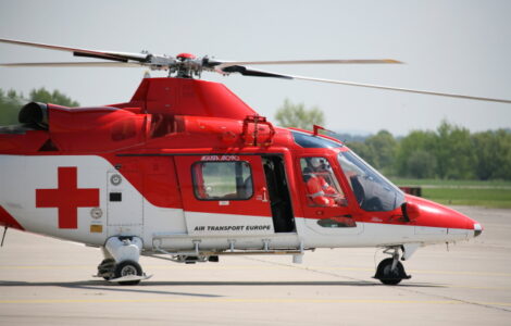 Vrtulník Agusta A109K2, OM-ATK slovenské společnosti AIR - TRANSPORT EUROPE, spol. s r.o. (ATE) na letišti v Hradci Králové.